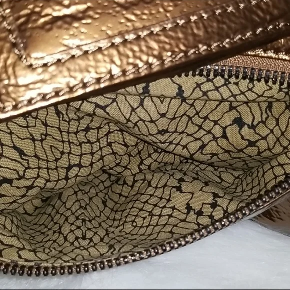 Hobo International Skyler bronze metallic leather fold-over kiss closure clutch - Picture 7 of 16